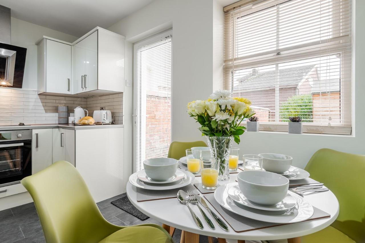Wrea Cottage, 2 Bedrooms Wifi & Parking Near Ribby Hall Wrea Green Exterior photo