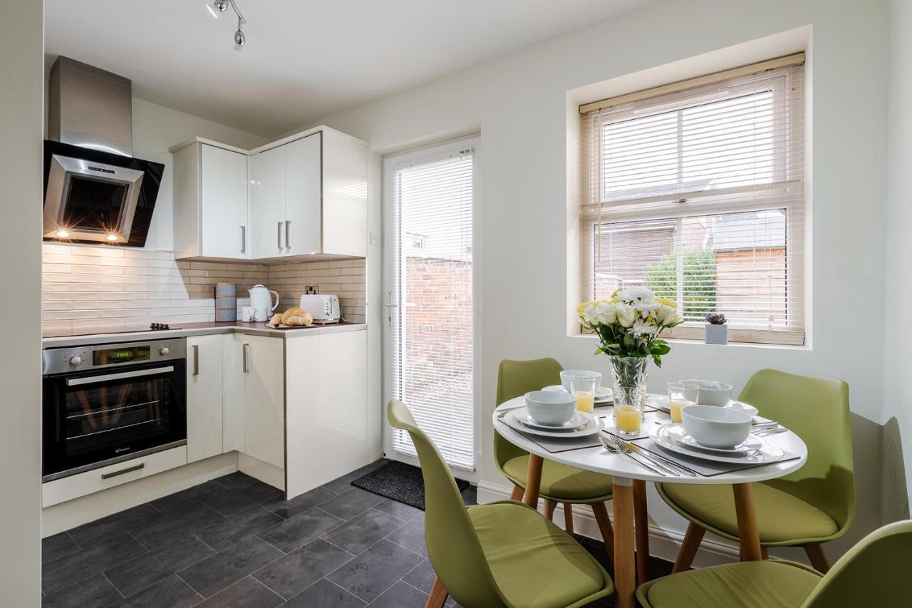 Wrea Cottage, 2 Bedrooms Wifi & Parking Near Ribby Hall Wrea Green Exterior photo