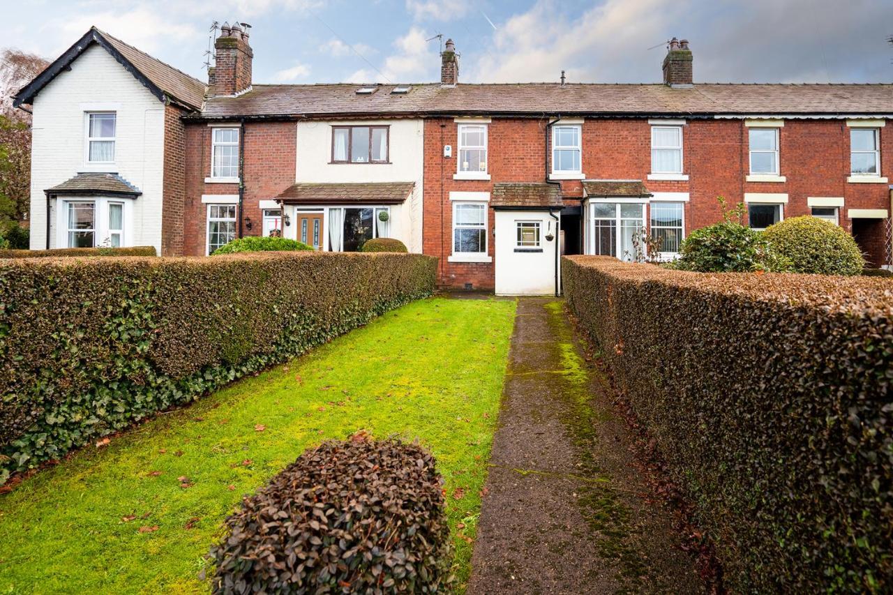 Wrea Cottage, 2 Bedrooms Wifi & Parking Near Ribby Hall Wrea Green Exterior photo